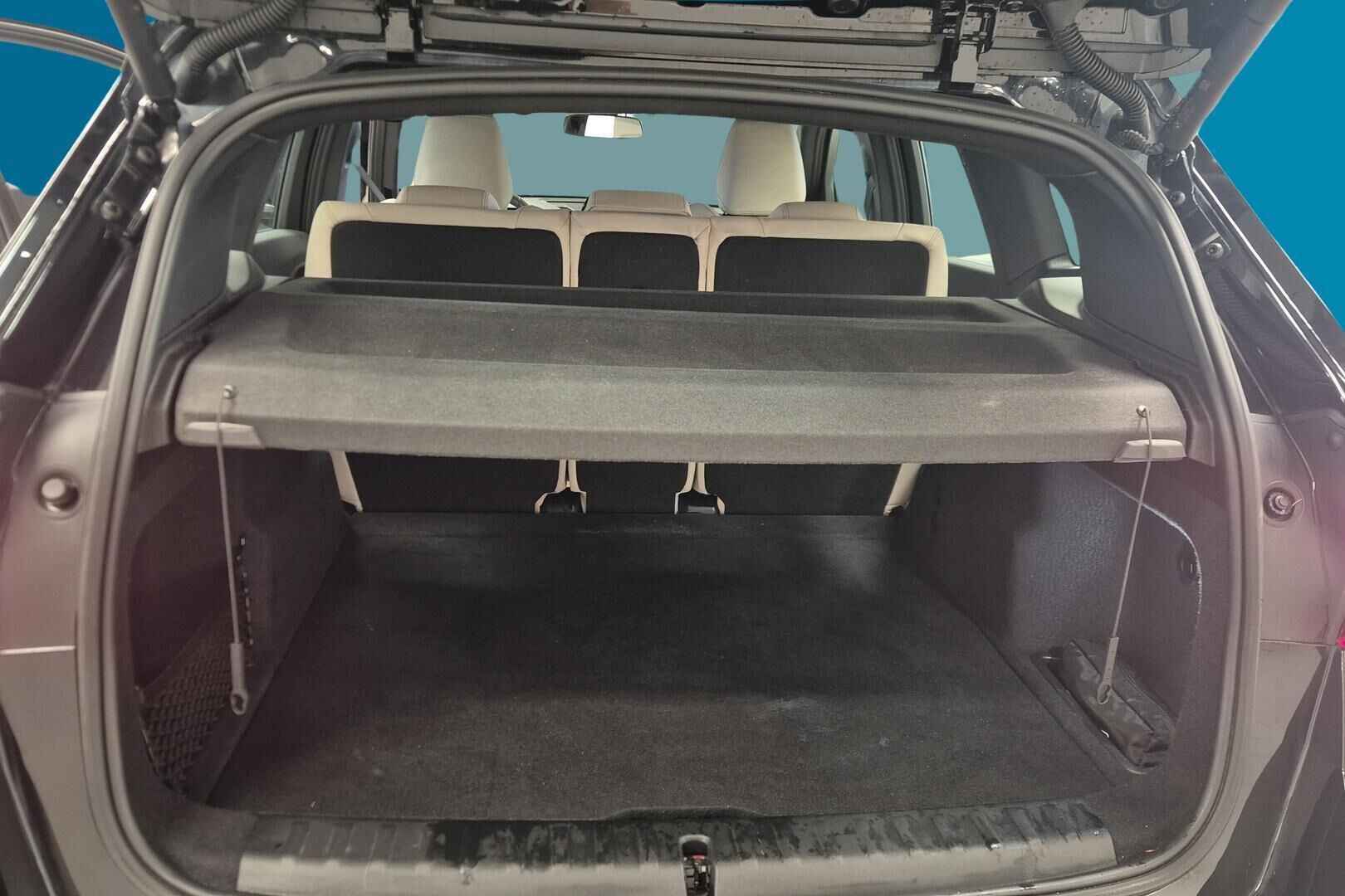 BMW X1 iso kuva 11
