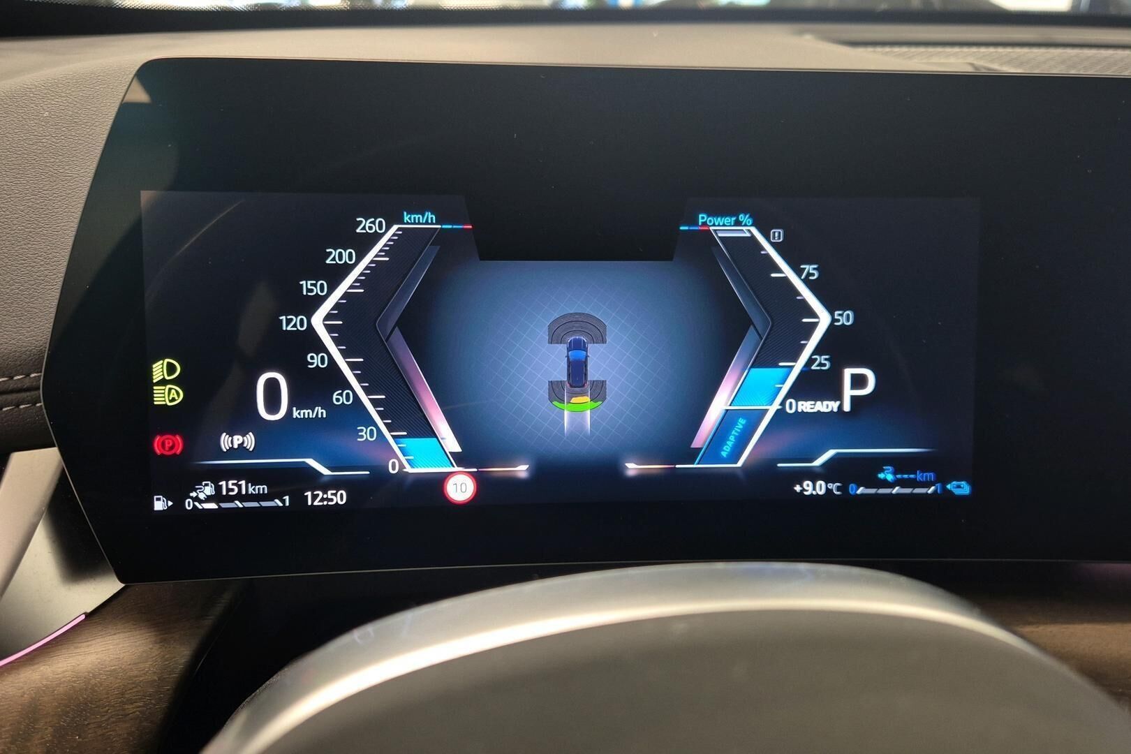 BMW X1 iso kuva 13