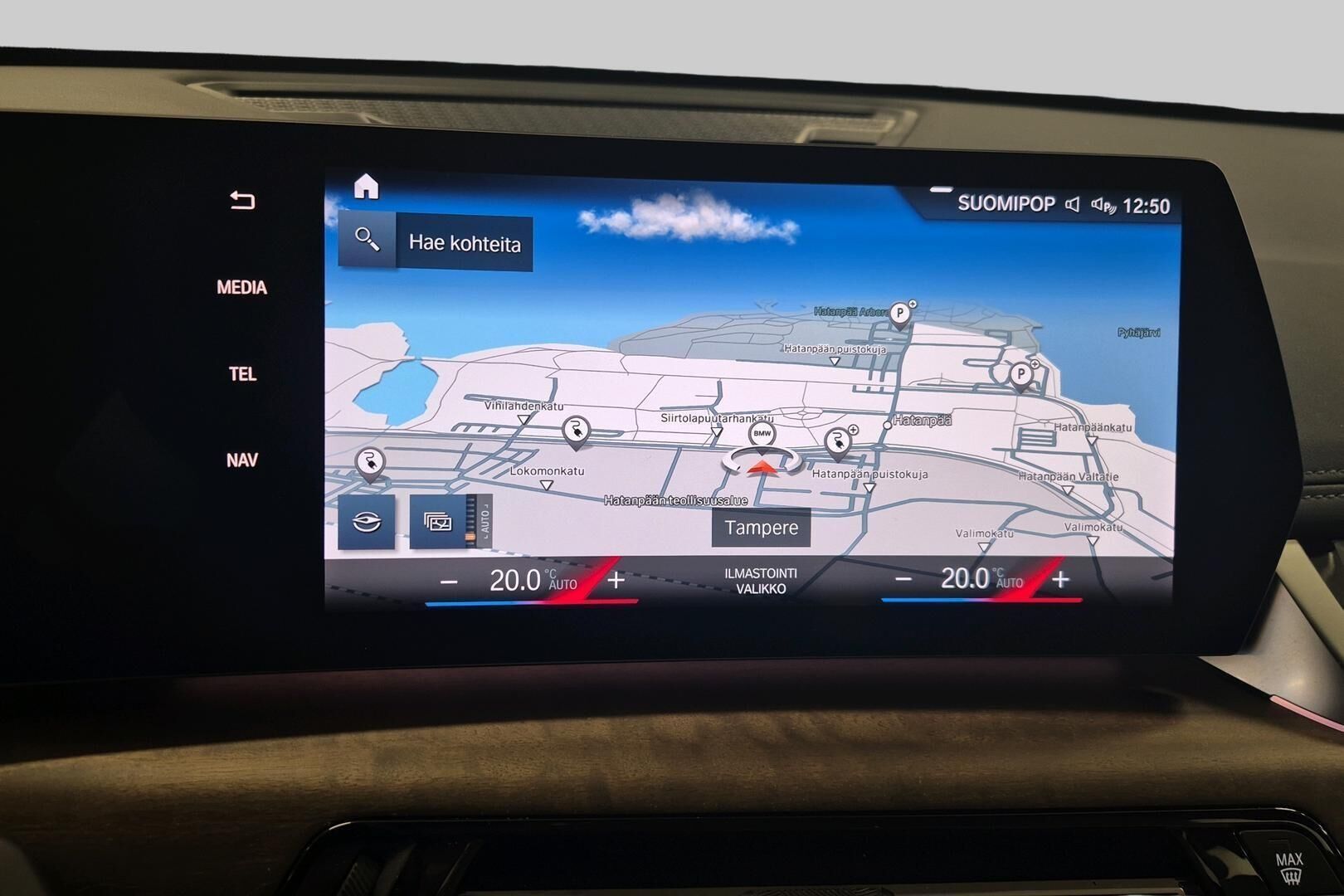BMW X1 iso kuva 14