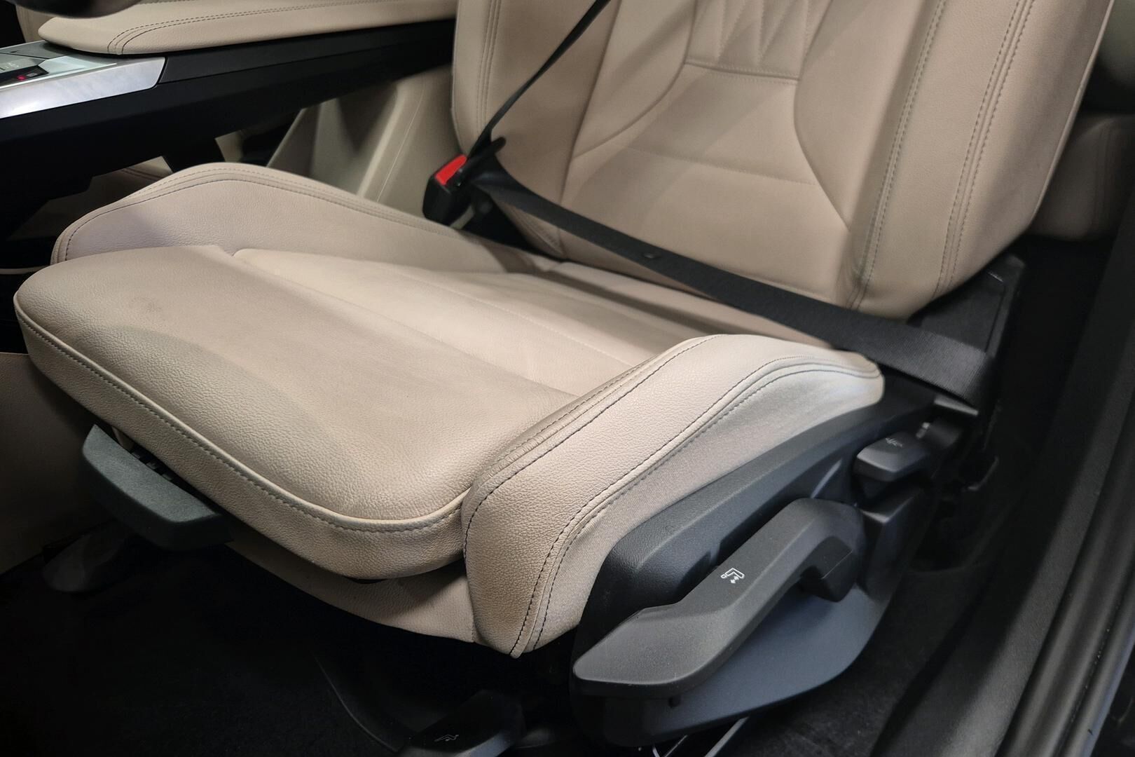 BMW X1 iso kuva 20