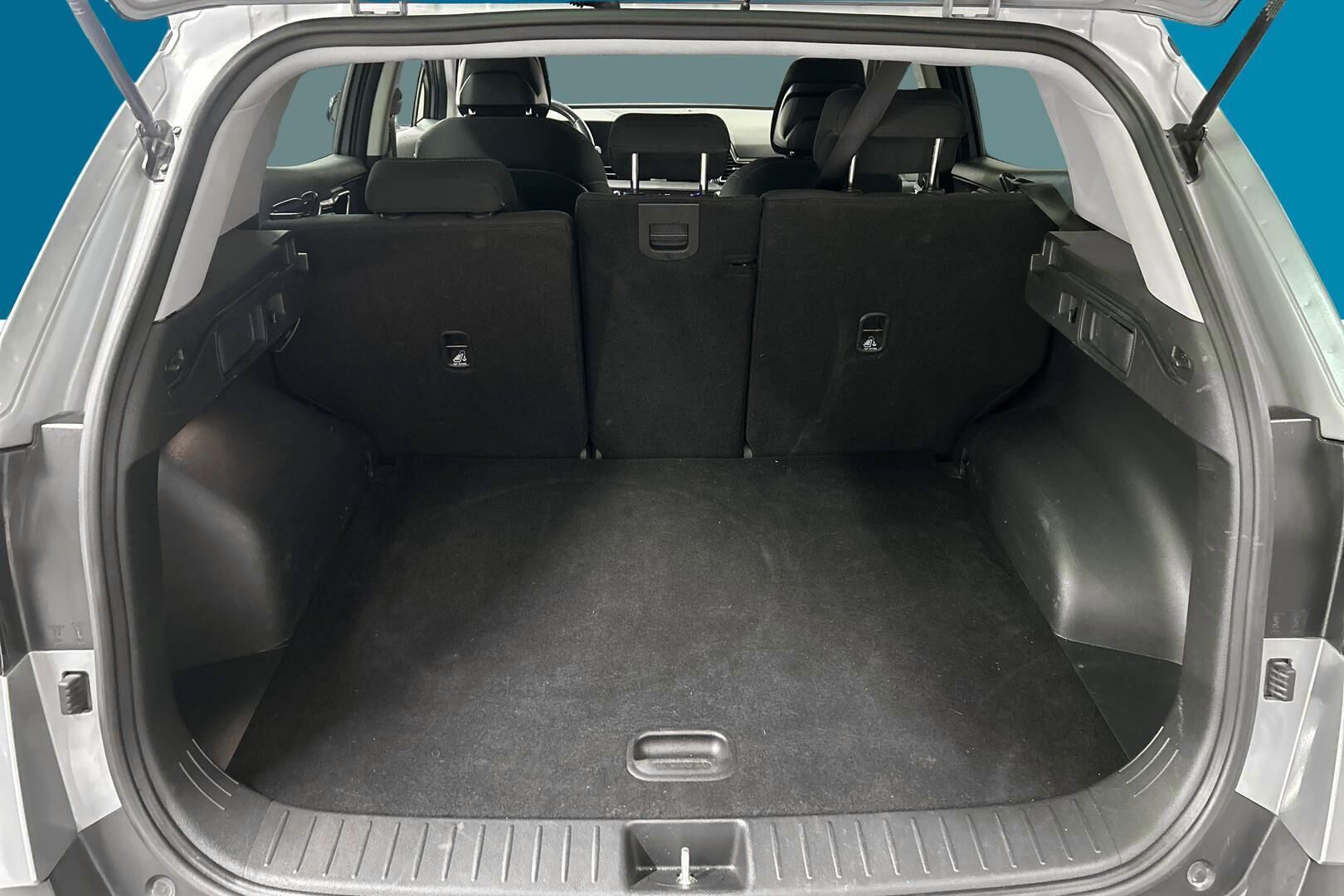Kia Sportage iso kuva 12