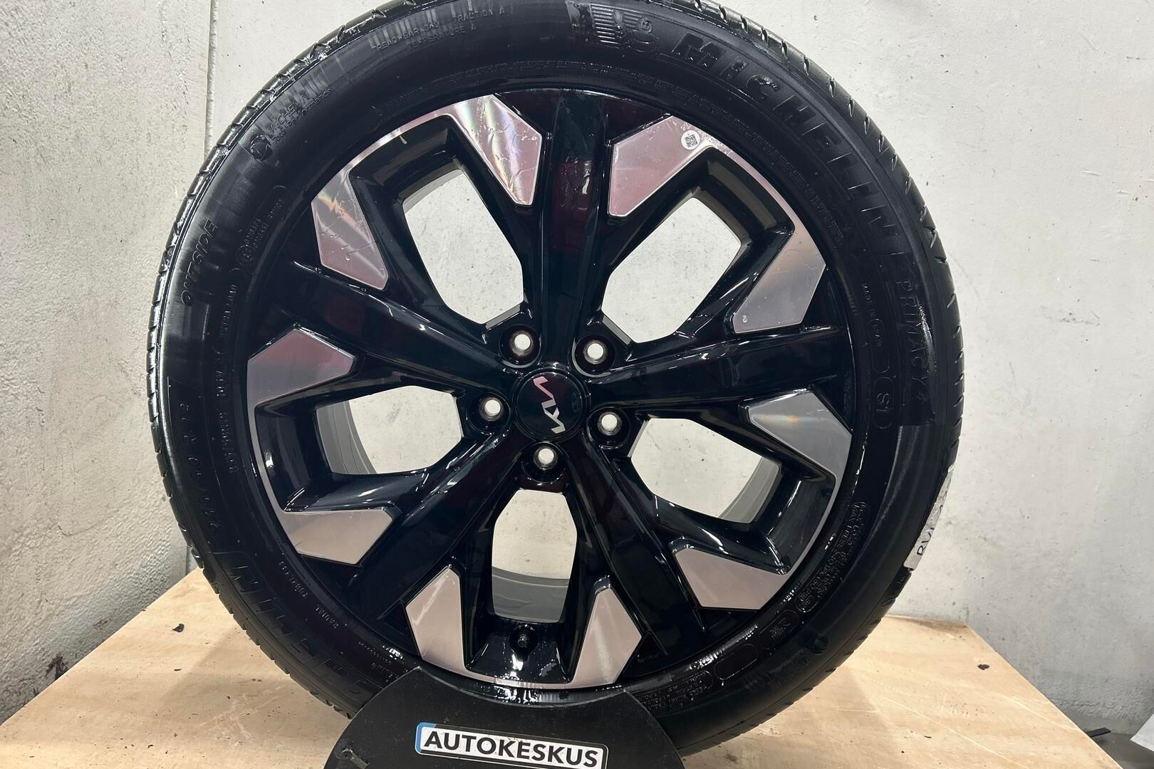 Kia Sportage iso kuva 9