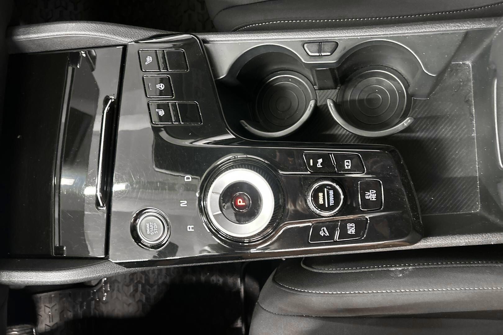 Kia Sportage iso kuva 16