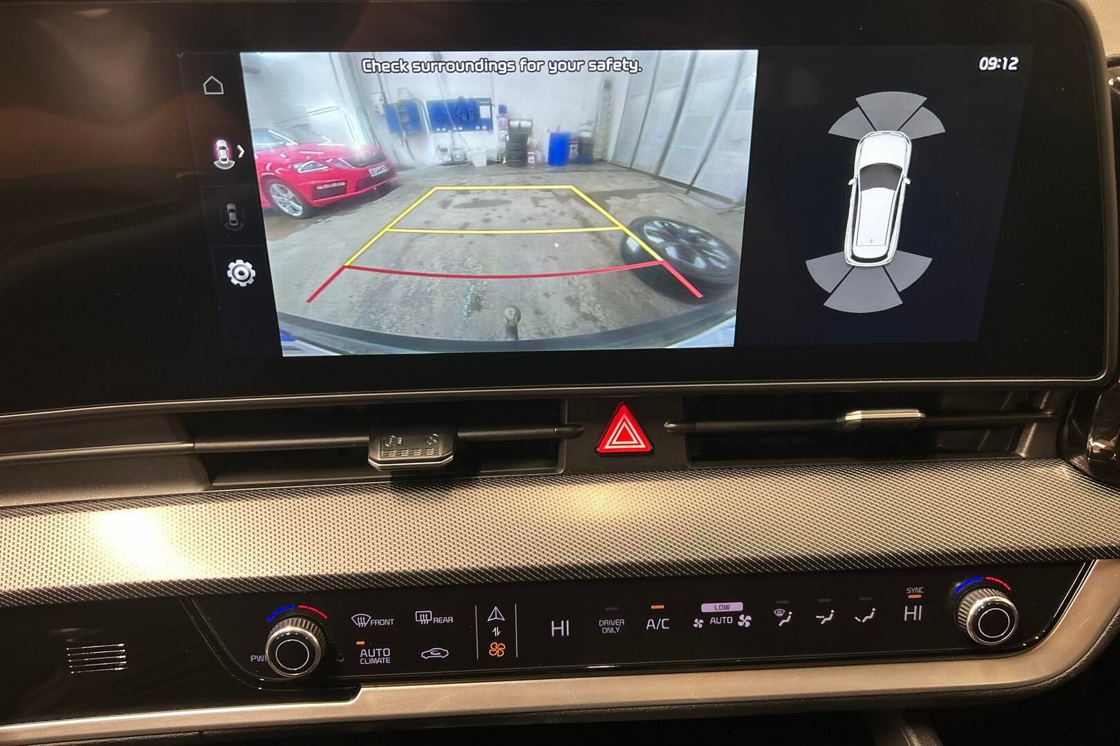 Kia Sportage iso kuva 13