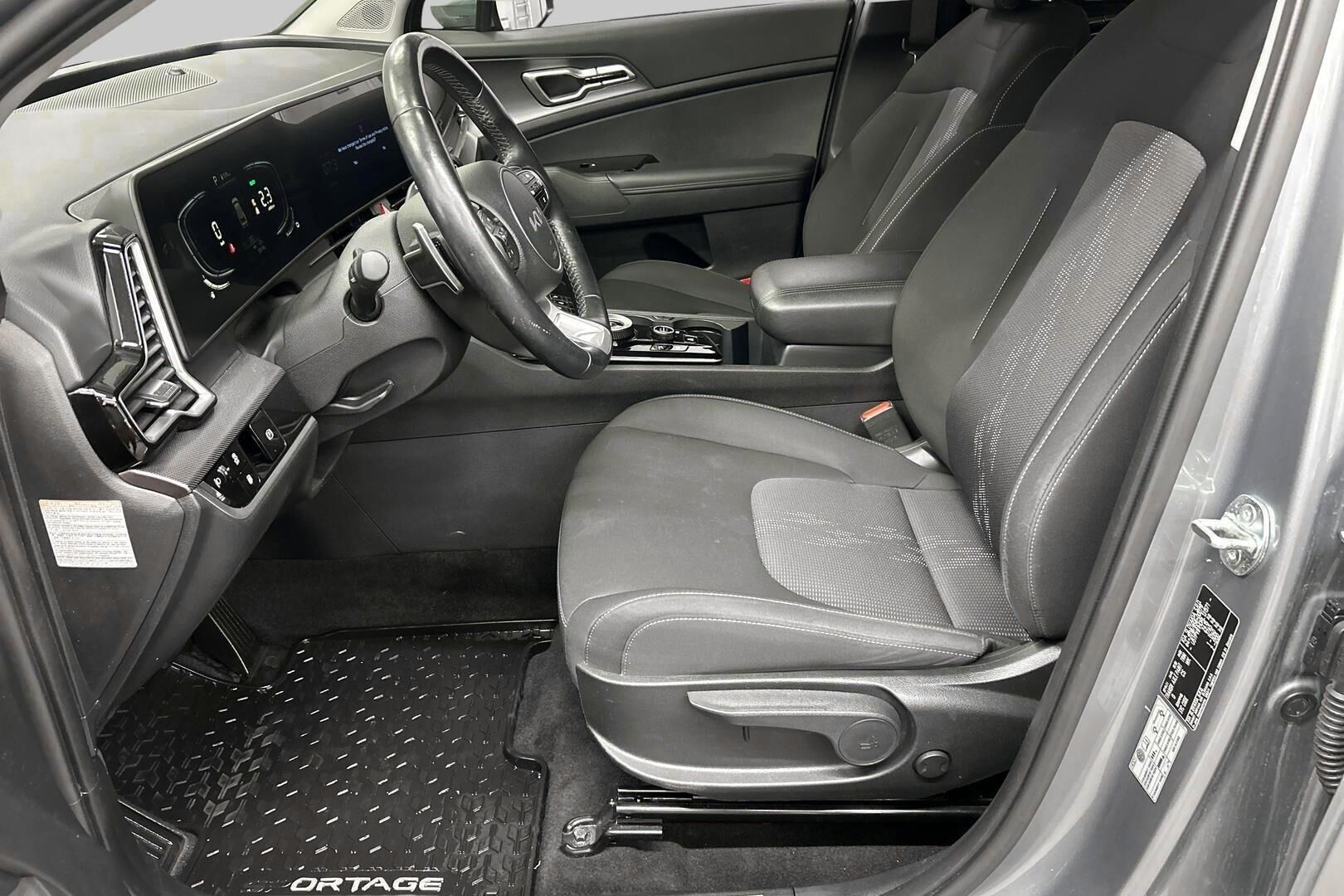 Kia Sportage iso kuva 9