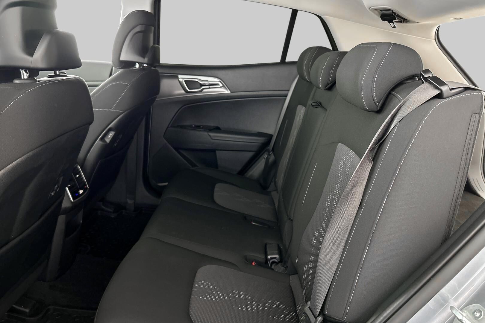 Kia Sportage iso kuva 9