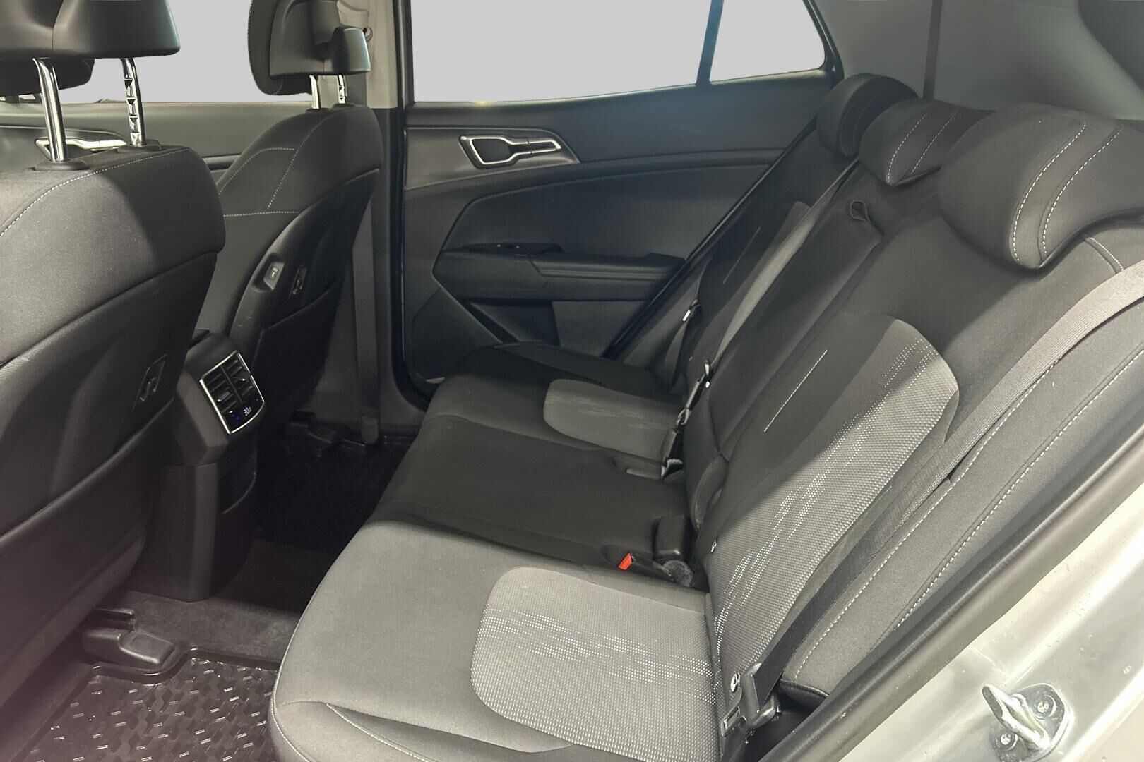 KIA Sportage iso kuva 8