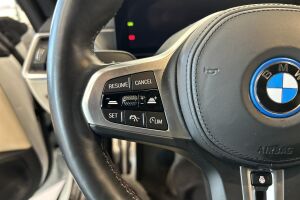 BMW i4 esikatselu 15