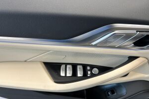 BMW i4 esikatselu 18