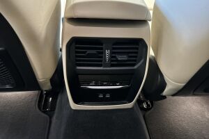 BMW i4 esikatselu 20