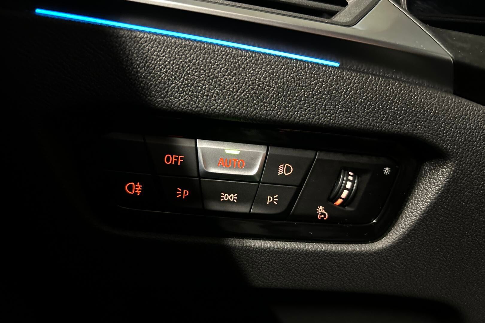 BMW i4 iso kuva 21