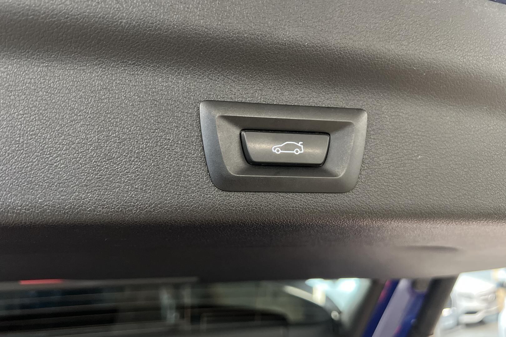 BMW X1 iso kuva 11