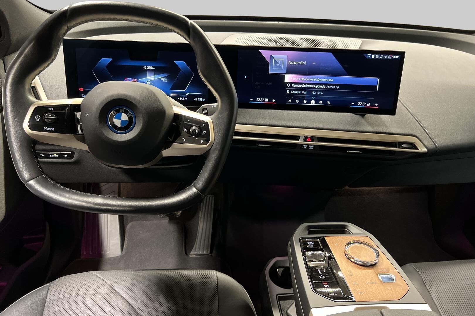 BMW IX iso kuva 10