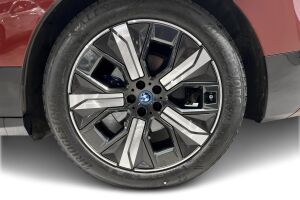 BMW IX esikatselu 13