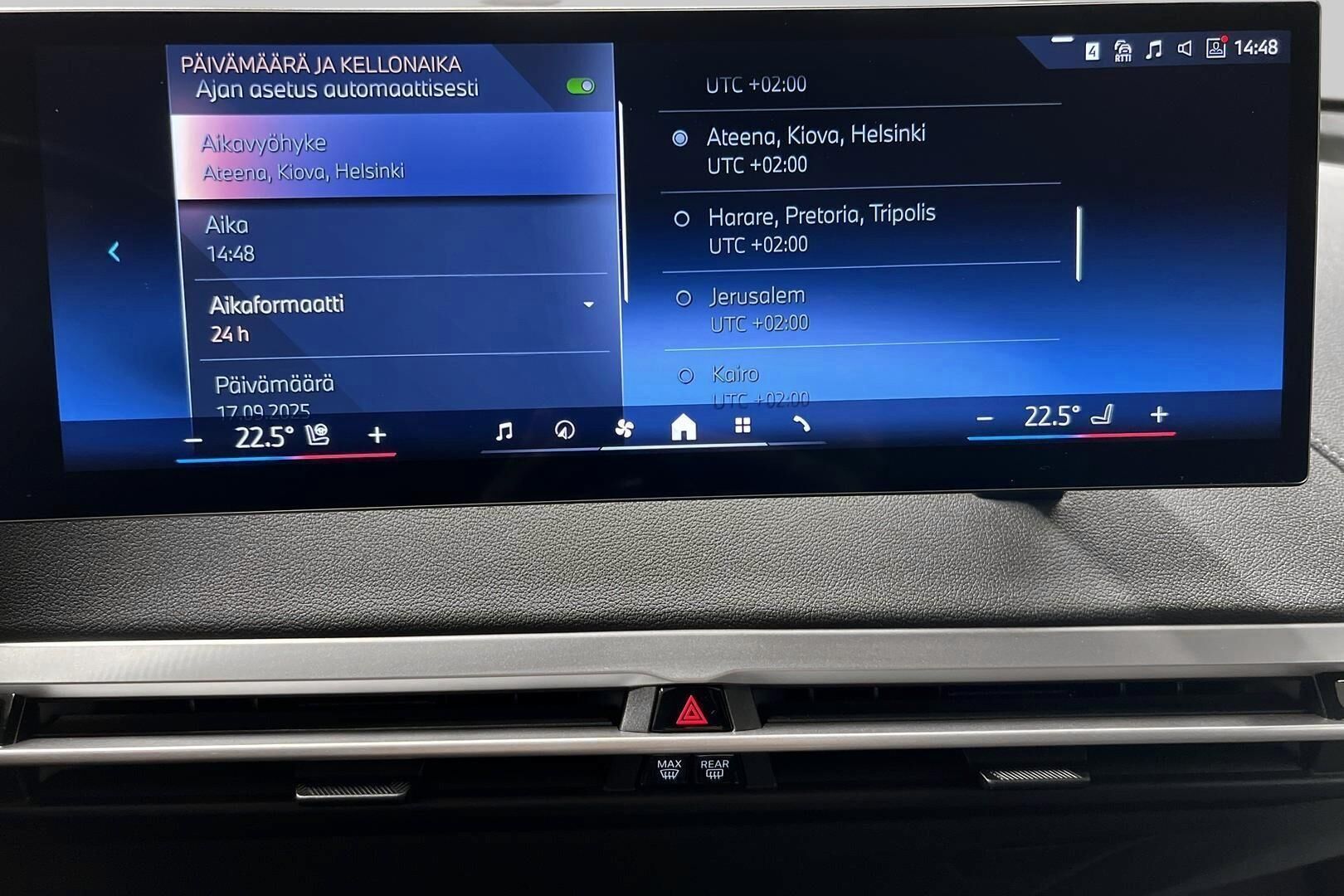 BMW IX iso kuva 14