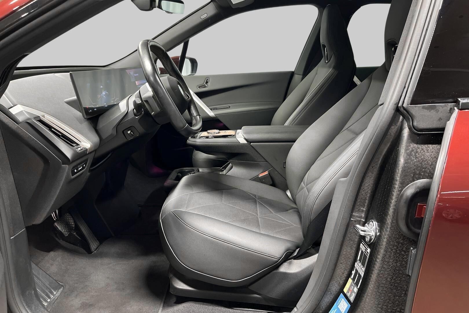 BMW IX iso kuva 8