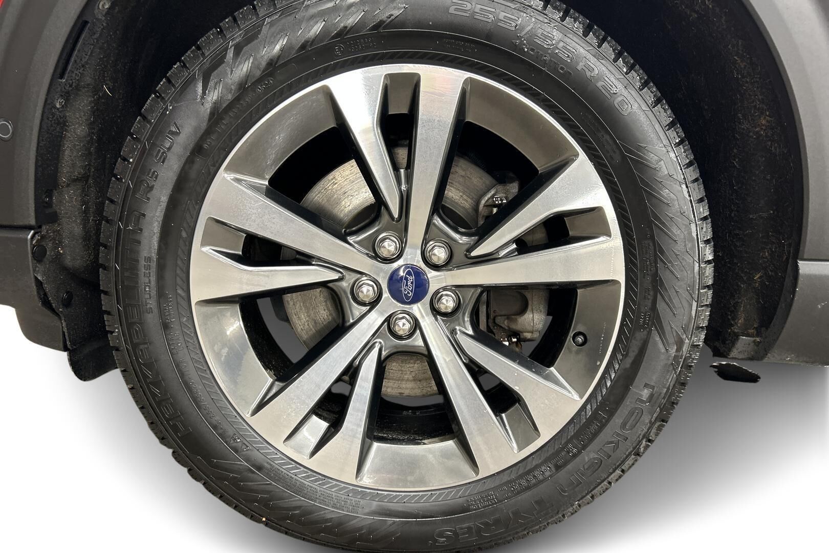 Ford Explorer iso kuva 11