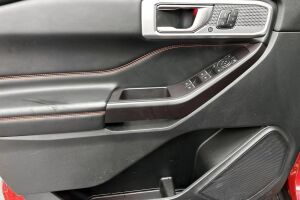 Ford Explorer esikatselu 12