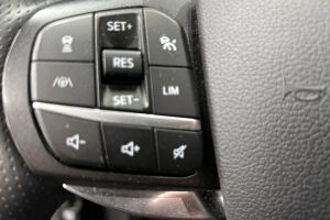 Ford Explorer esikatselu 24