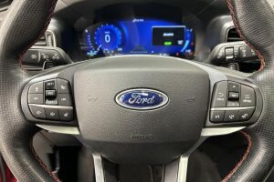 Ford Explorer esikatselu 17