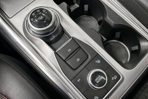 Ford Explorer esikatselu 26