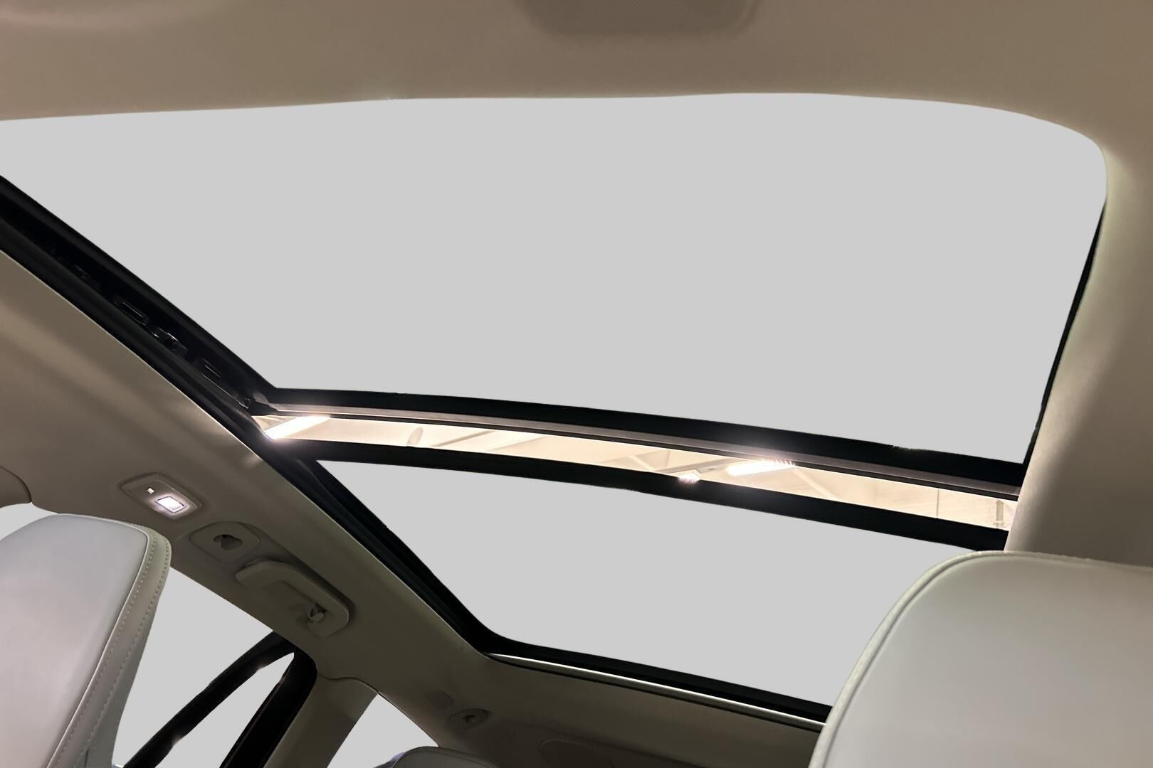 Volvo V60 iso kuva 22