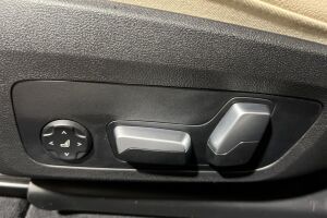 BMW i4 esikatselu 14