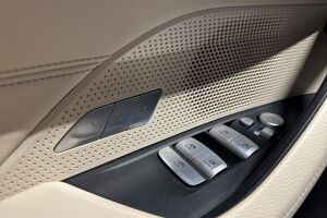 BMW i4 esikatselu 18