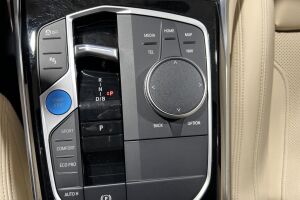 BMW i4 esikatselu 21