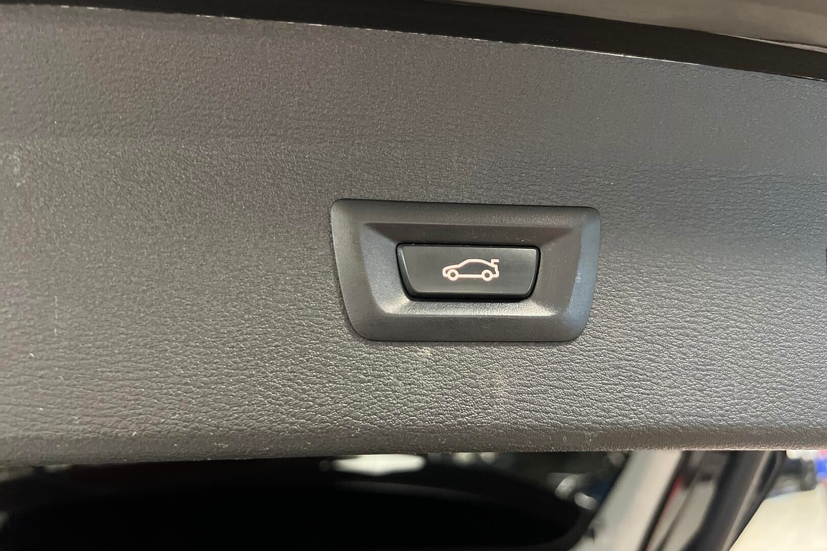 BMW X1 iso kuva 15