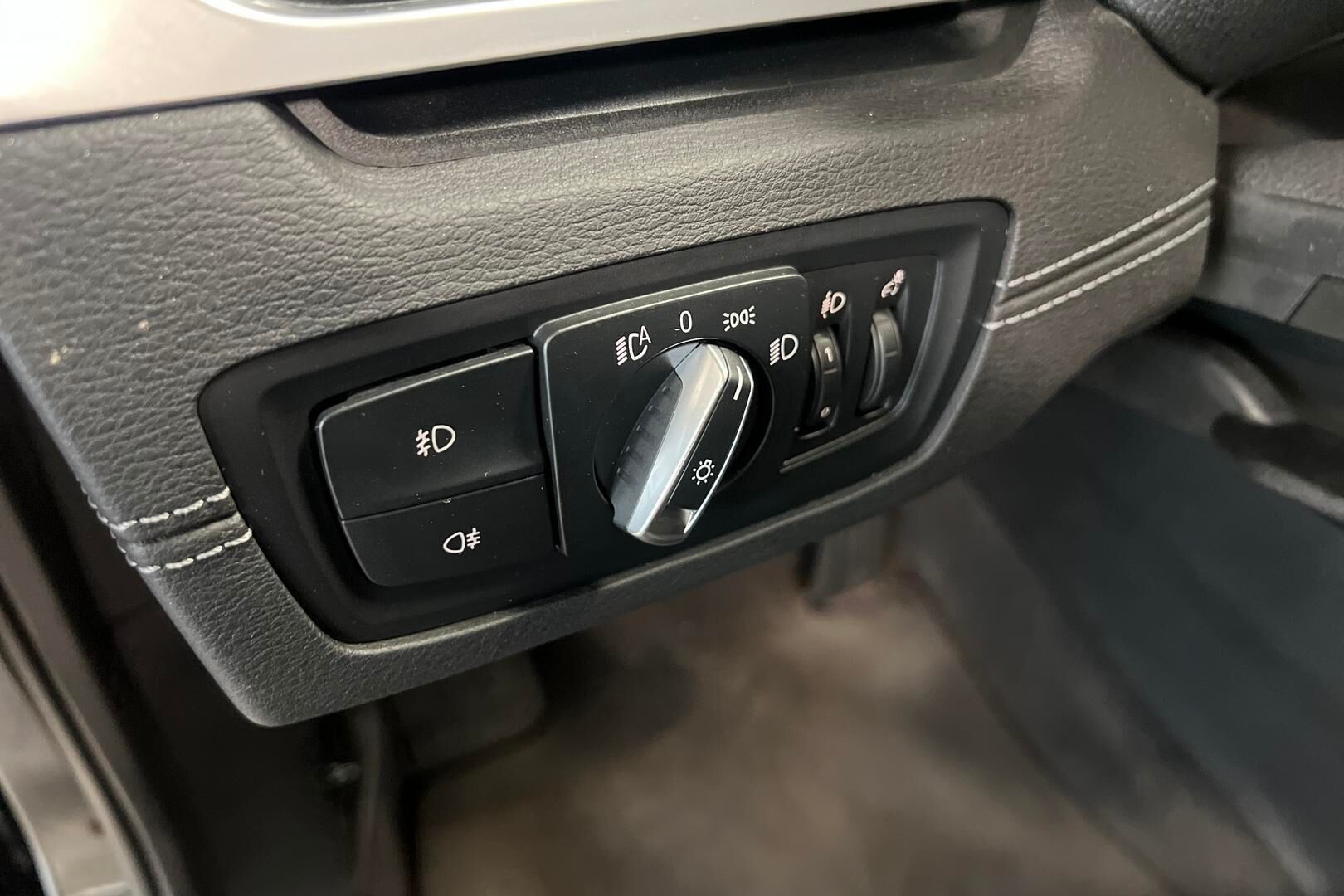 BMW X1 iso kuva 17