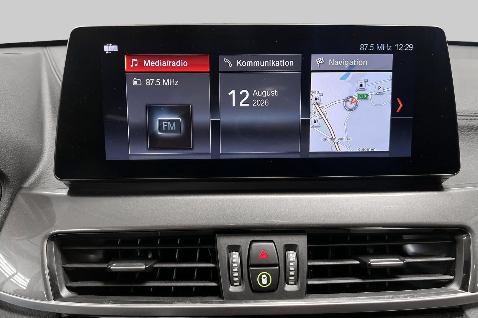 BMW X1 iso kuva 22