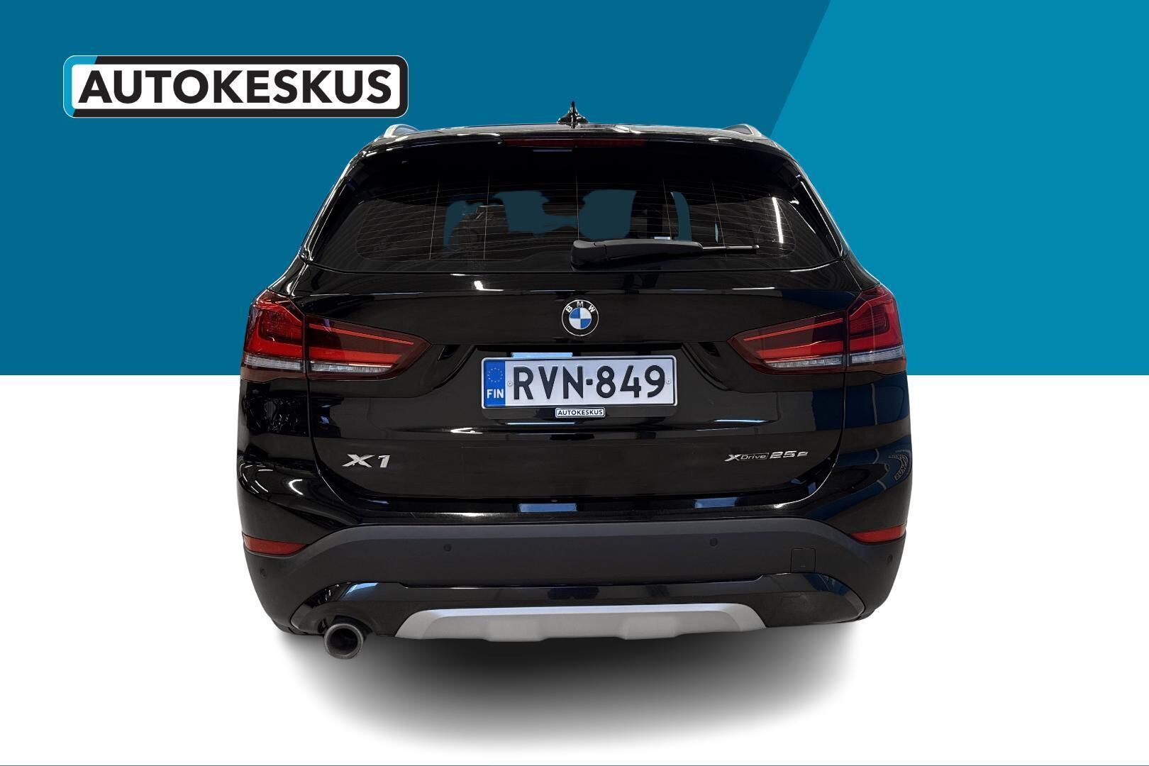 BMW X1 iso kuva 6