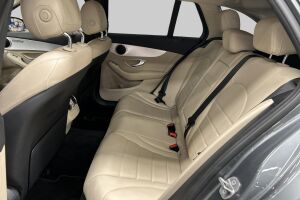 Mercedes-Benz C esikatselu 10