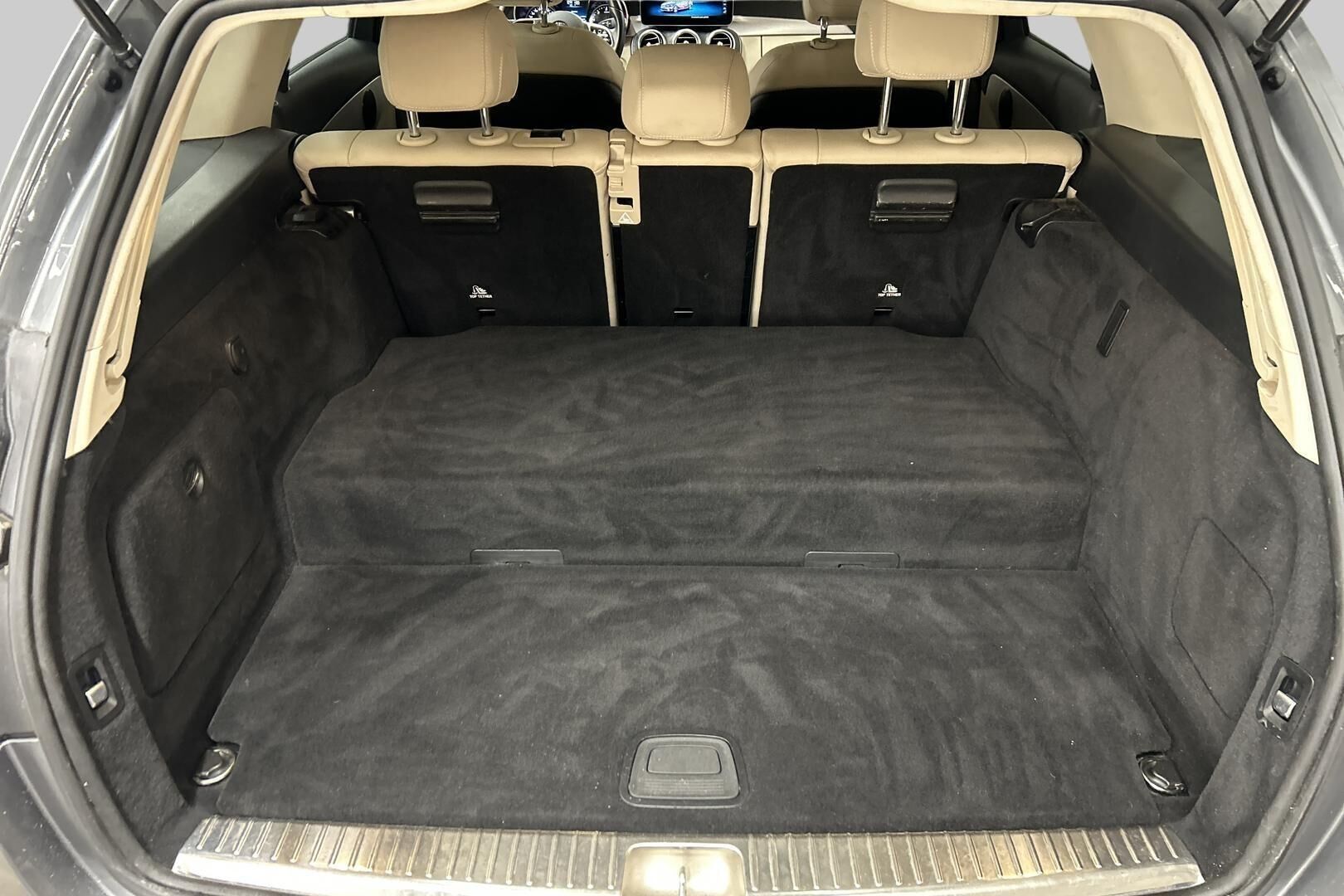 Mercedes-Benz C iso kuva 12