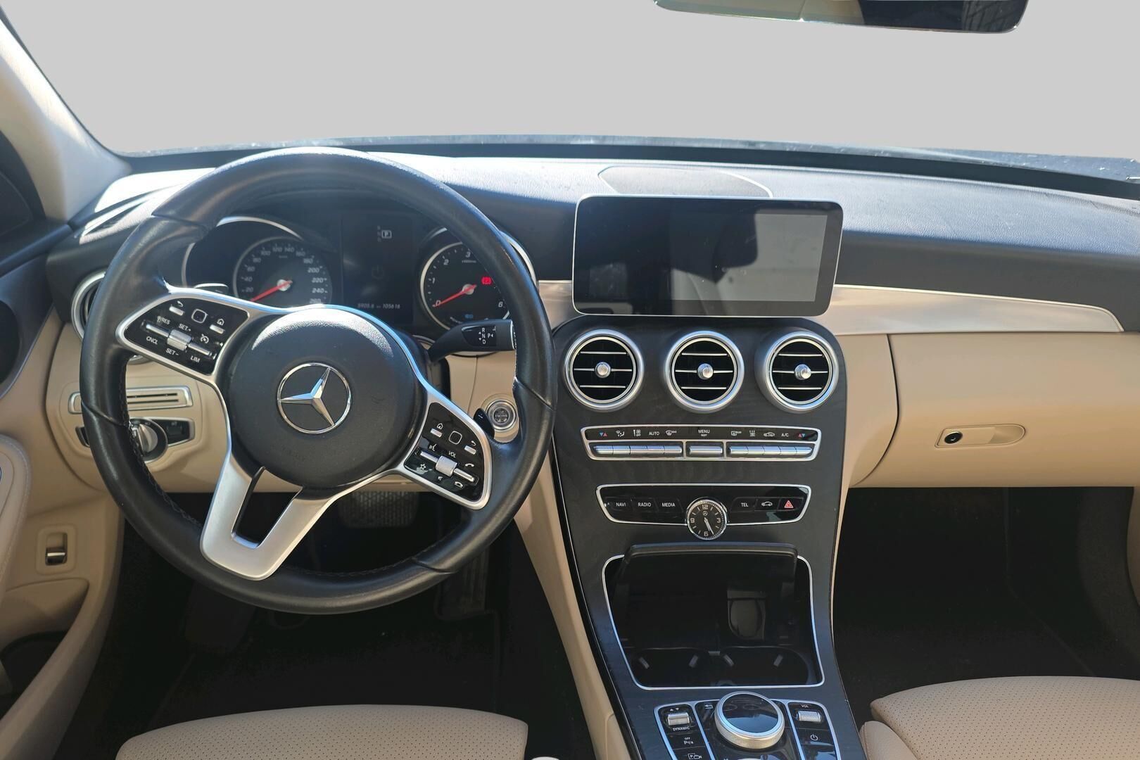 Mercedes-Benz C iso kuva 2