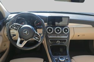 Mercedes-Benz C esikatselu 2