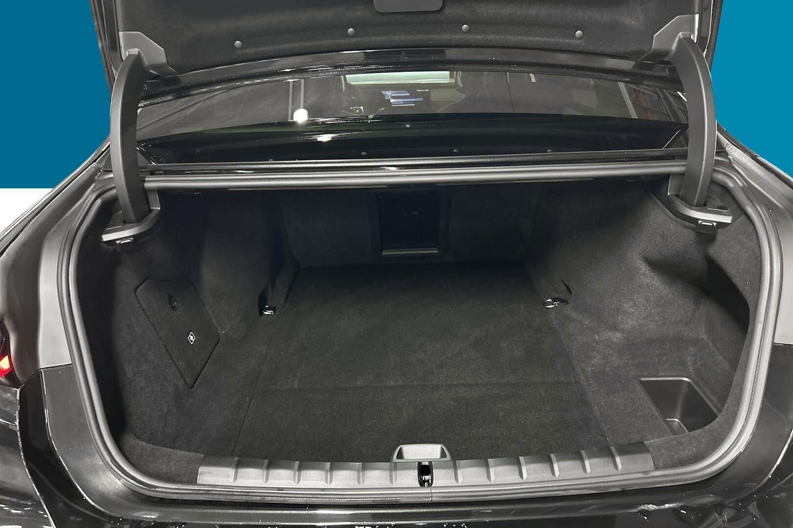 BMW i7 iso kuva 11