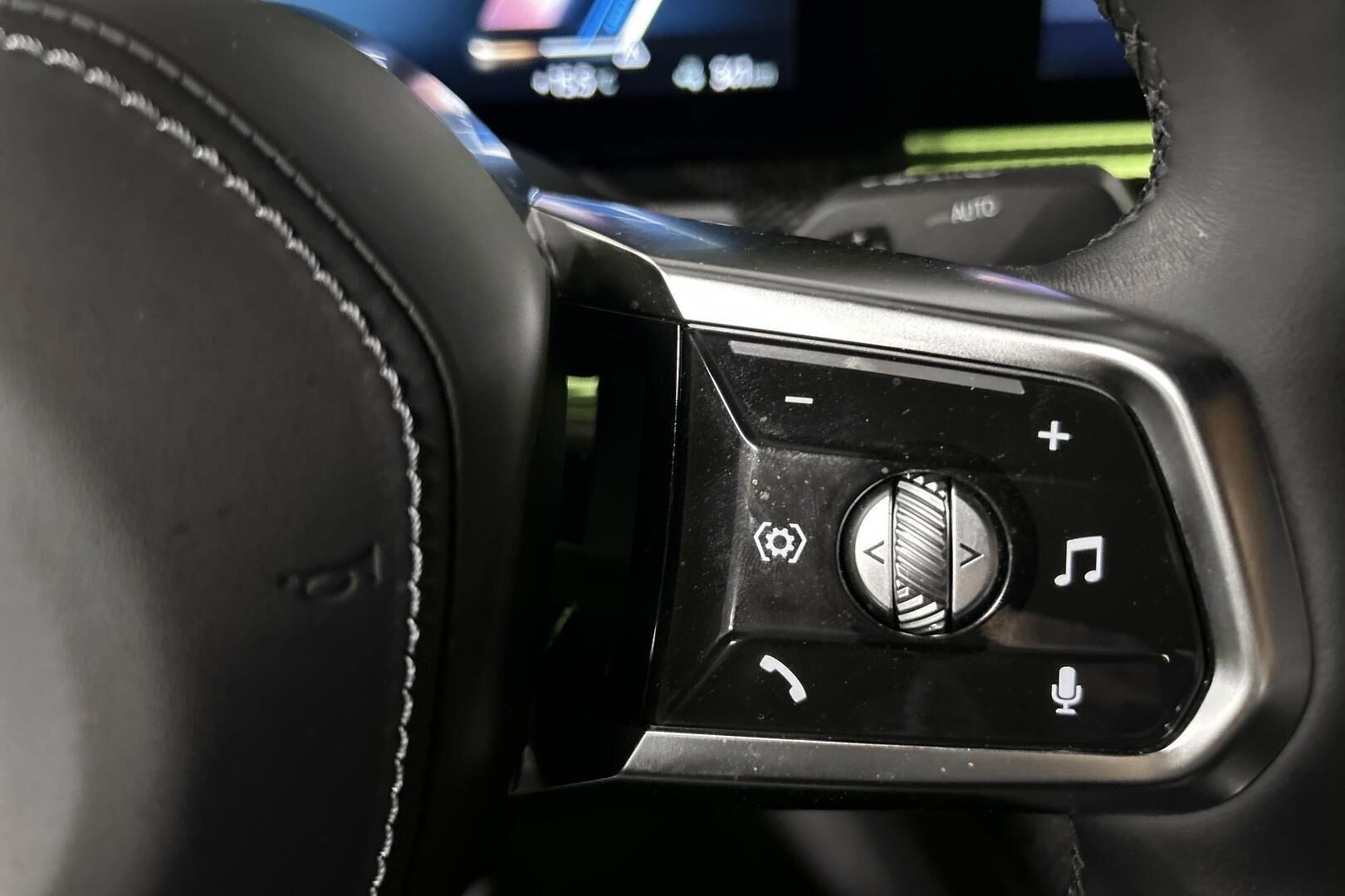 BMW i7 iso kuva 23