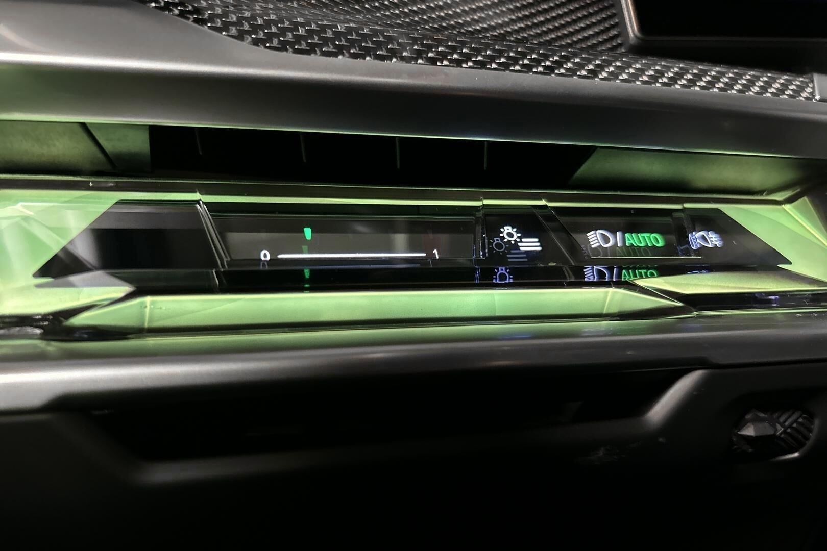 BMW i7 iso kuva 25