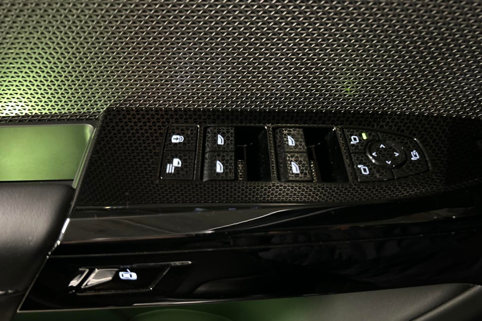 BMW i7 iso kuva 27