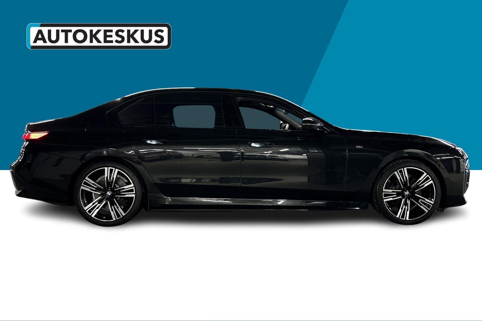 BMW i7 iso kuva 3