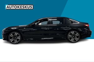 BMW i7 esikatselu 7