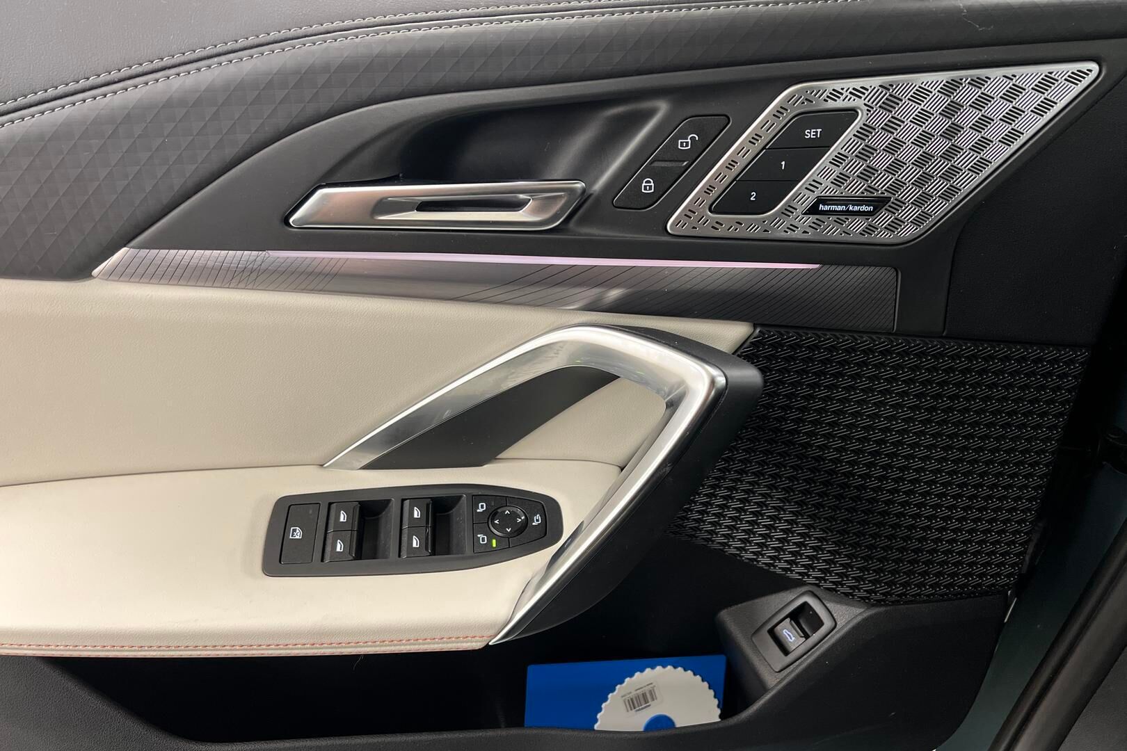 BMW iX2 iso kuva 19