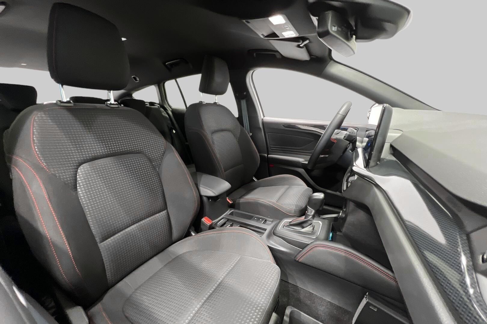 Ford Focus iso kuva 13