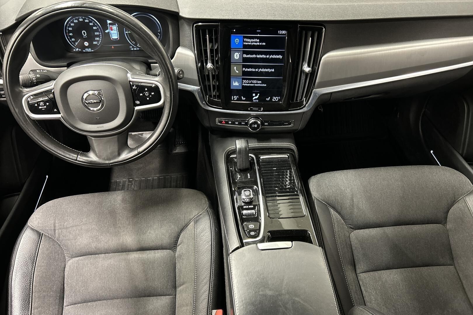Volvo V90 iso kuva 10