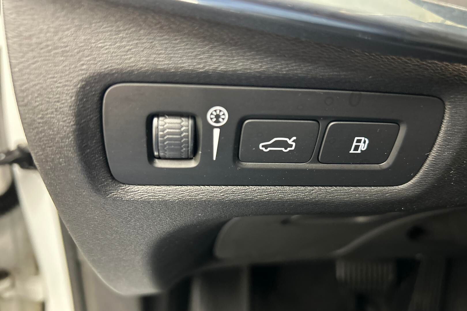 Volvo V90 iso kuva 15
