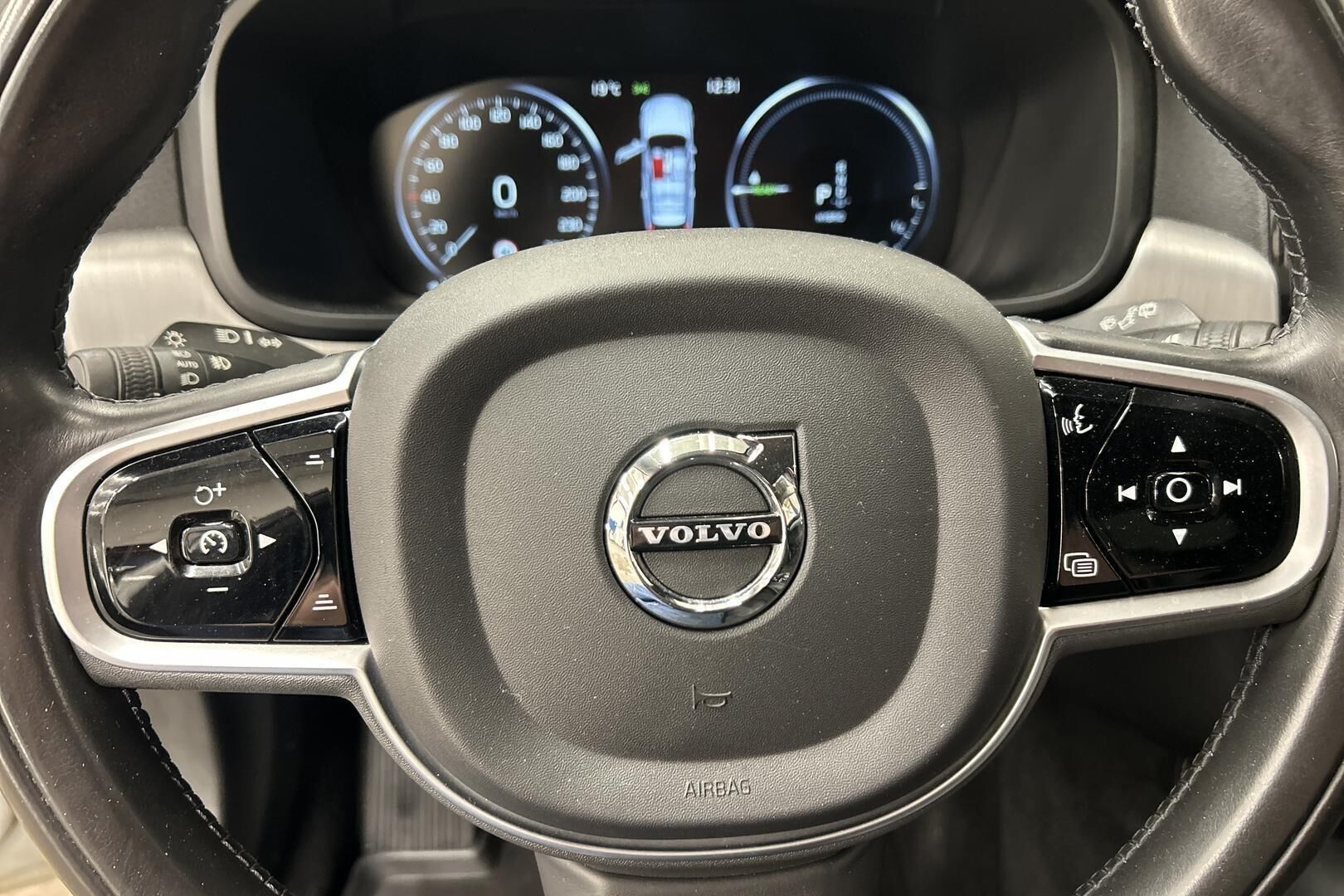Volvo V90 iso kuva 19