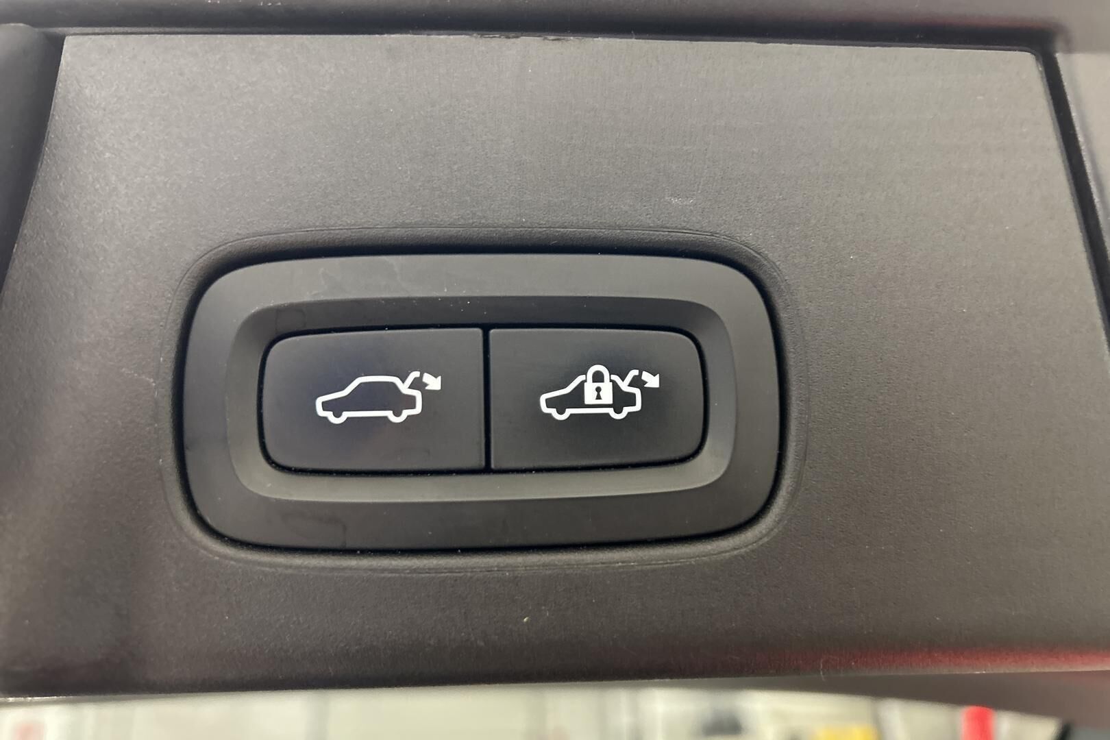 Volvo V90 iso kuva 24