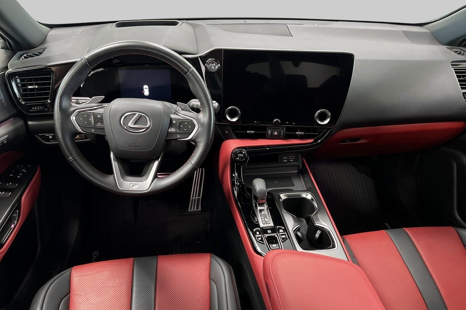 Lexus NX iso kuva 11